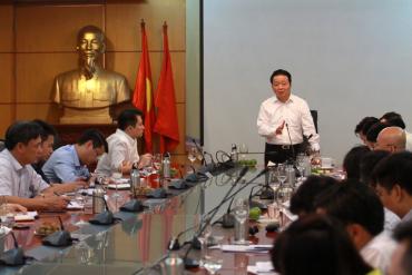 Trung Quốc cấm nhập, phế liệu ầm ầm vào Việt Nam